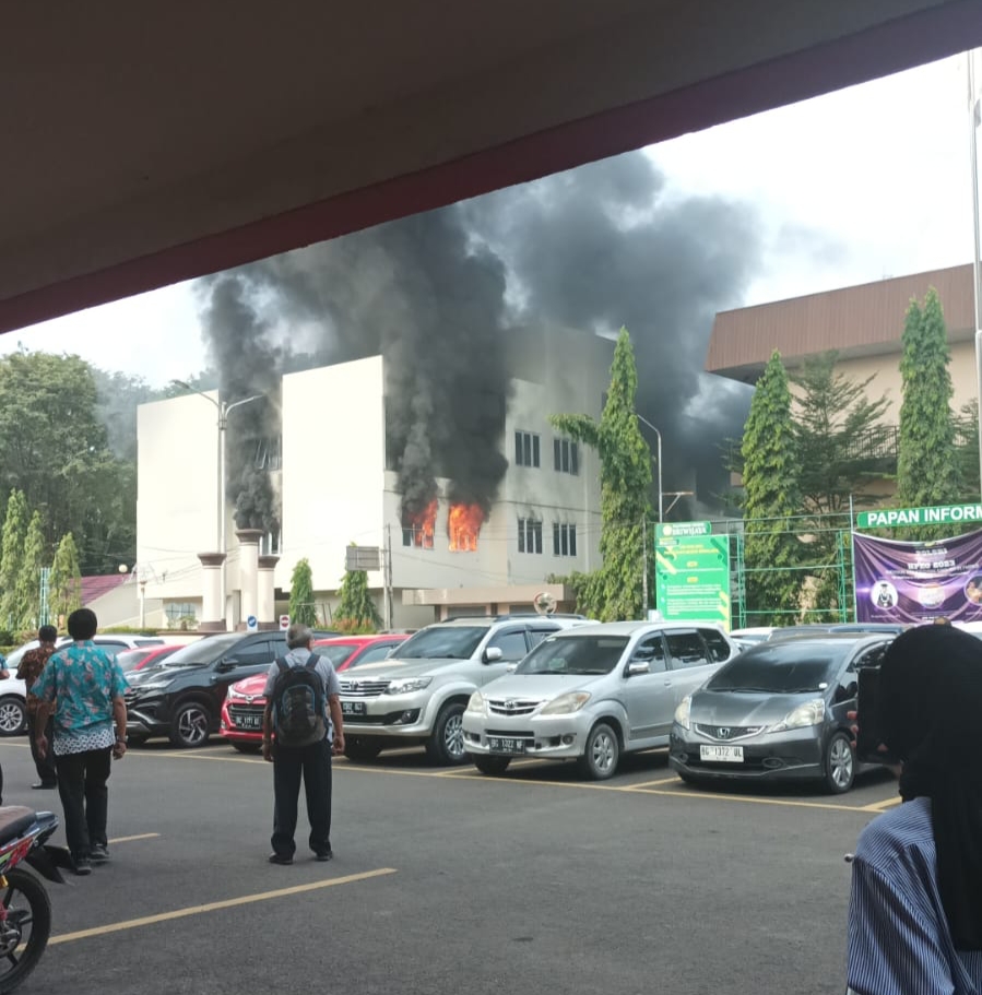 Gedung Olahraga Politeknik Sriwijaya Kebakaran